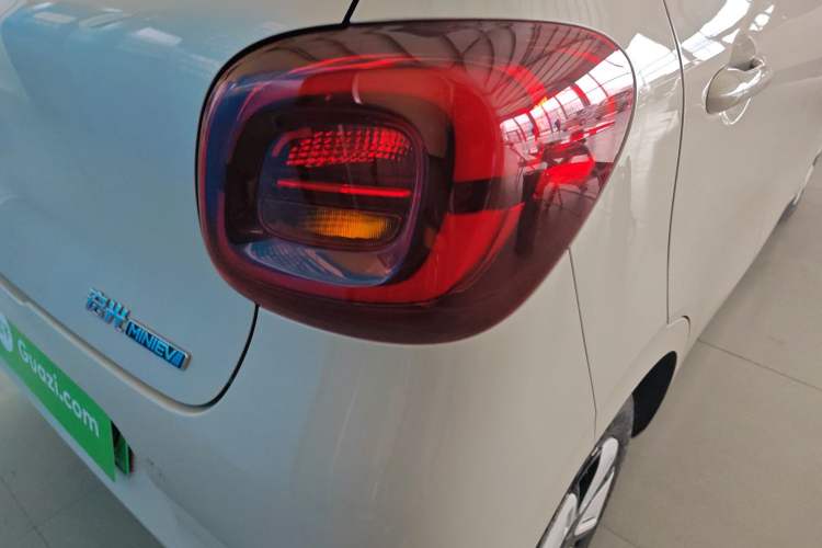 Used Wuling Hongguang MINIEV 2025 Four-Door Version Advanced Edition
