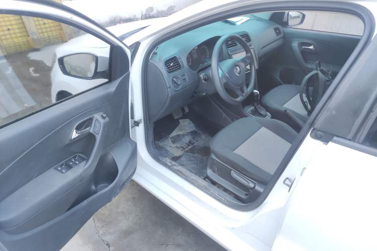 Used Volkswagen Polo 2016 1.4L Automatic Trendy Model
