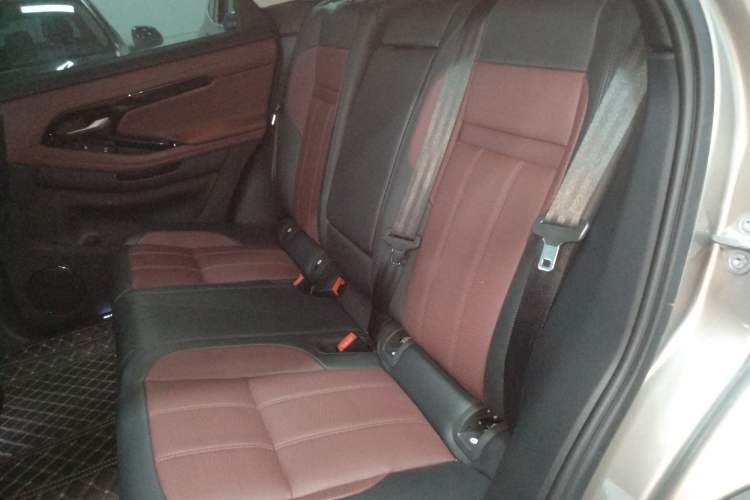 Used Land Rover Range Rover Evoque 2024 Aurora L 249 PS Glowing Limited Edition