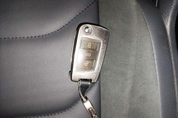 Used Volkswagen Tiguan L 2018 Revised Version 330TSI Automatic Two-Wheel Drive Comfort Edition