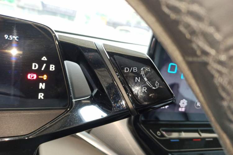 Used Volkswagen ID.4 CROZZ 2021 Long-Range Lite PRO Two-Wheel Drive Version
