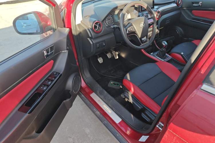 Used BAIC Senova X25 2015 1.5L Manual Elite Model
