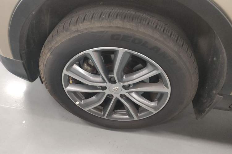 Used Geely Auto Emgrand X7 Sport 2018 1.8TD Automatic Two-Wheel Drive Smart Connect 4G Internet Edition
