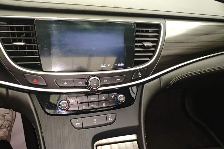 Used Buick LaCrosse 2019 28T Luxury Model
