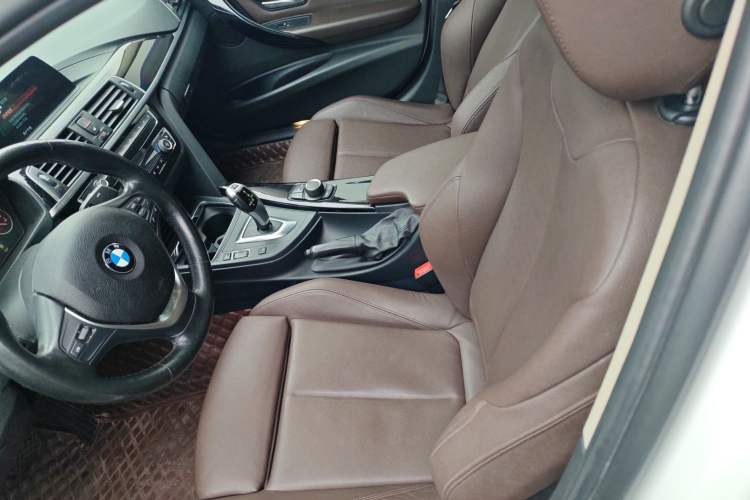 TDK.VehicleDetails.img