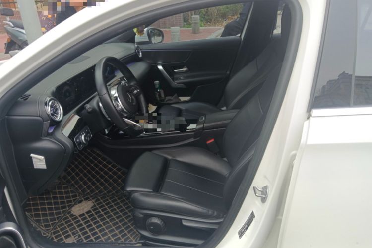 Used Mercedes-Benz A-Class 2022 Restyled A 200 L Sport Sedan Fashion Version
