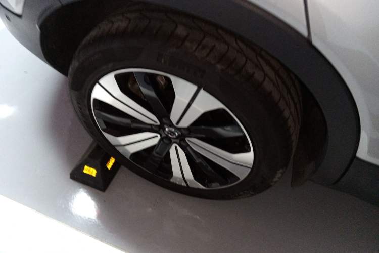 Used Volvo C40 2022 Long-Range PRO Version
