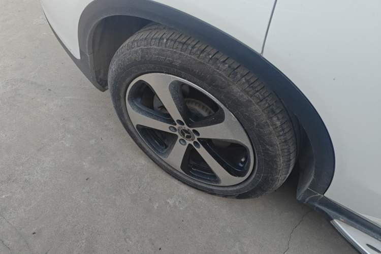 Used Mercedes-Benz GLC 2019 Facelift GLC 260 L 4MATIC Luxury Model
