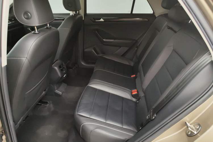 Used Volkswagen T-ROC 2021 280TSI DSG Two-Wheel Drive Comfort Connect Edition