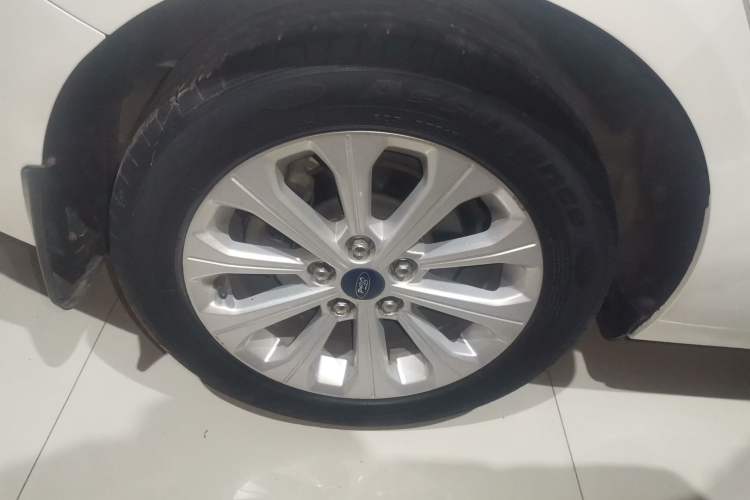 Used Ford Escort 2017 Happiness Edition 1.5L Automatic Fashion Version
