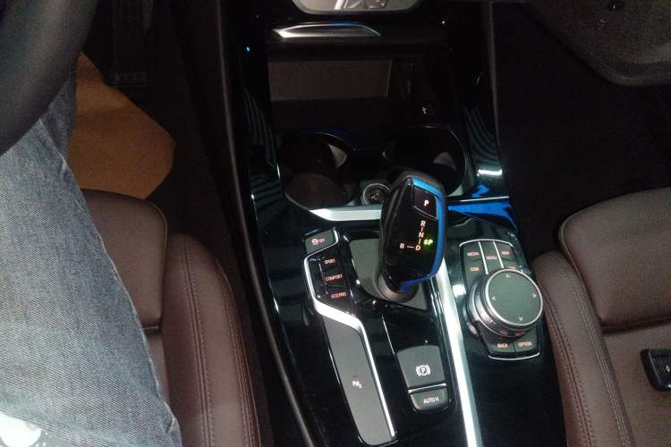 Used BMW iX3 2021 Updated Leading Edition
