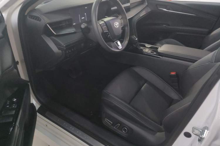 Used Toyota Camry 2024 Dual-Motor 2.0 HG Premium Edition