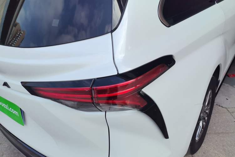 Used Toyota Sienna 2021 2.5L Hybrid Premium Edition