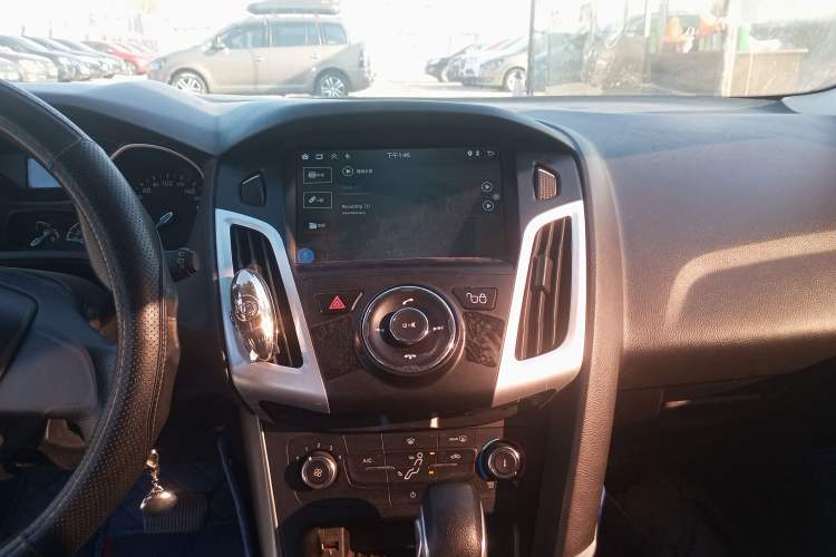 Used Ford Focus 2015 Hatchback 1.6L Automatic Comfort Model
