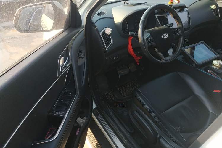 Used Hyundai ix25 2016 1.6T Dual-Clutch Two-Wheel Drive Smart GLS Model
