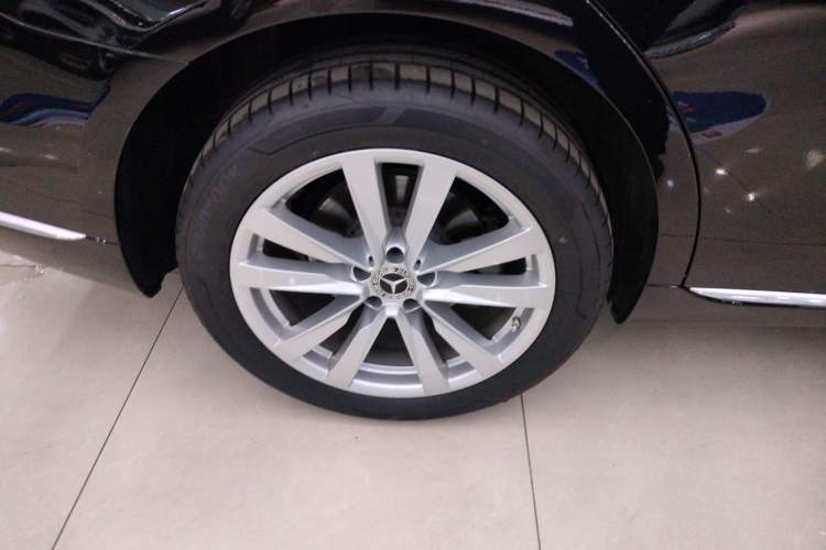 Used Mercedes-Benz S-Class 2023 S 400 L Business Model
