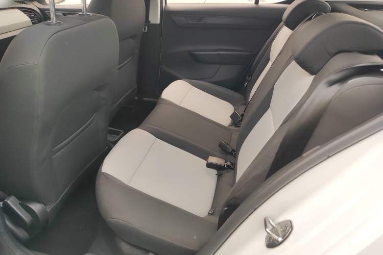 Used Skoda Fabia 2017 1.4L Automatic Car Enjoy Edition
