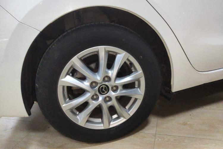 Used Mazda Mazda 3 Axela 2016 Sedan 1.5L Automatic Comfort Model