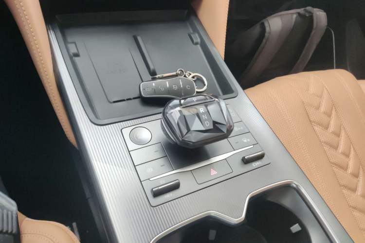 Used BYD Song L DM-i 2024 112 km Beyond Edition
