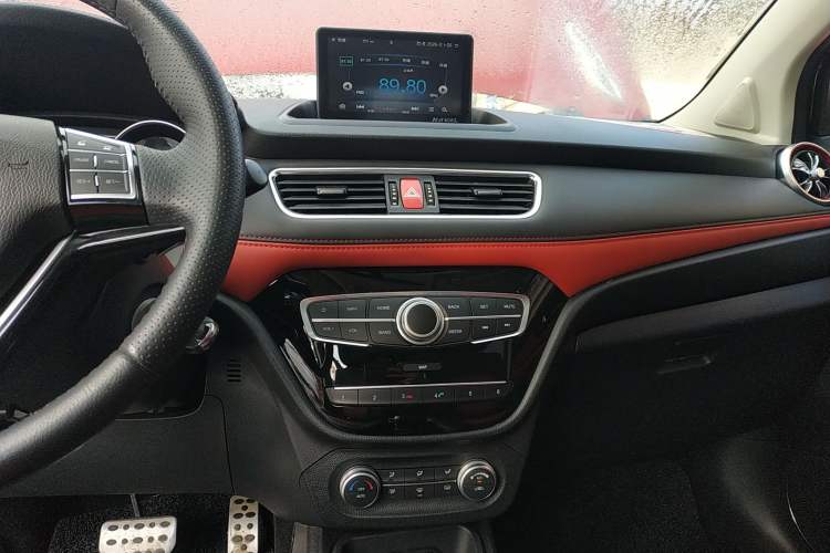 Used Haval H1 2016 Revised Version Blue Badge 1.5L AMT Luxury Edition
