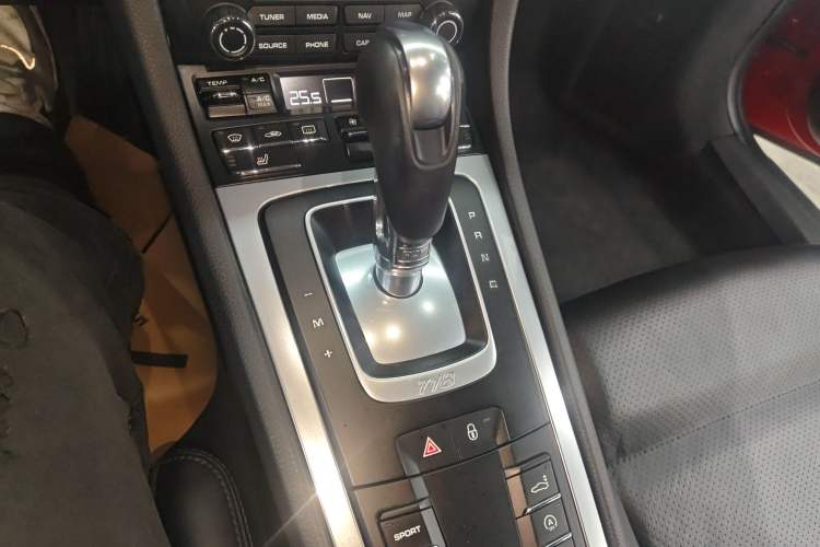 Used Porsche 718 2016 Cayman 2.0T
