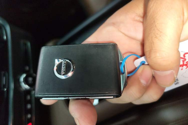 Used Volvo V90 2022 Cross Country B5 AWD Prestige Edition
