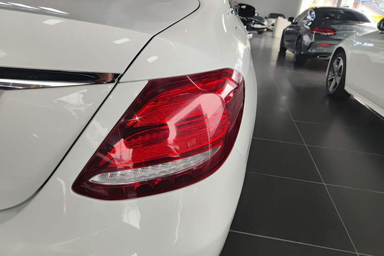 Used Mercedes-Benz E-Class 2016 E 200 L Sport Edition
