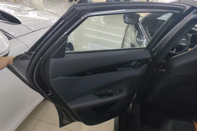 Used Changan UNI-V 2024 1.5T Prestige Edition
