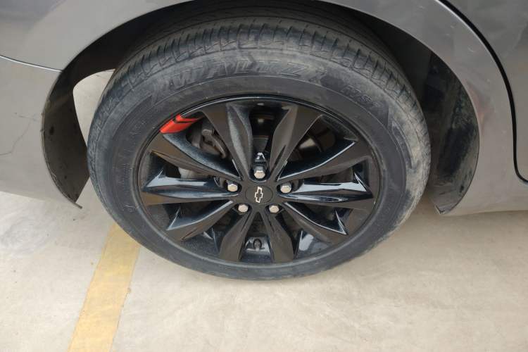 Used Chevrolet Monza 2020 Light Hybrid Redline 320T Dual-Clutch Thrilling Edition
