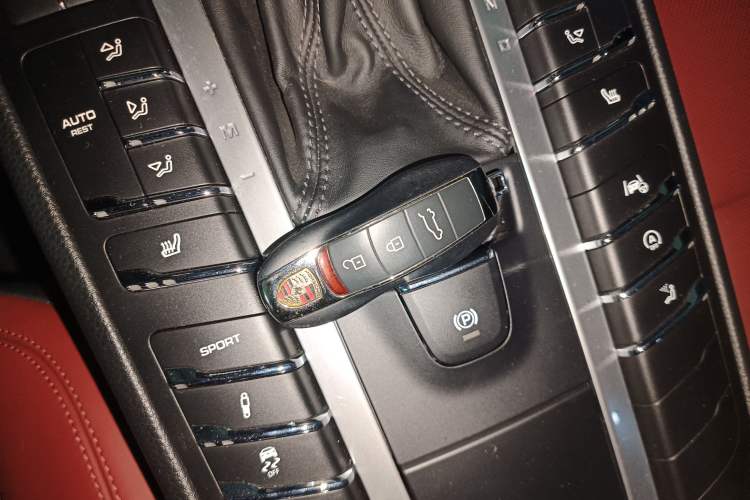 Used Porsche Macan 2020 Macan 2.0T