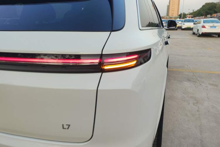 Used Li Auto L7 2023 Air model
