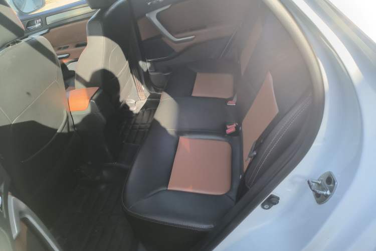 Used  Refine S3 2014 1.5L Manual Luxury Smart Model
