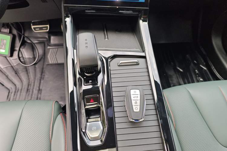 Used Geely Auto Emgrand X7 Sport 2024 1.5TD Prestige Edition
