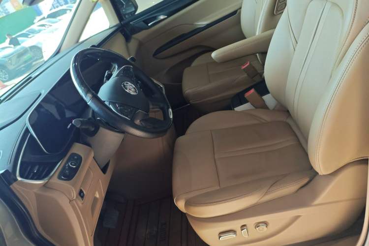 Used Buick GL8 2020 ES Land Cruiser 653T Luxury Model
