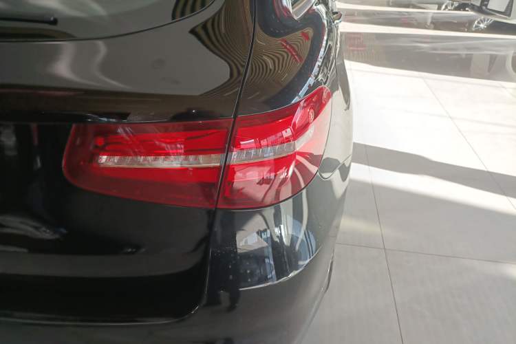 Used Mercedes-Benz GLC 2019 Refreshed GLC 300 L 4MATIC Dynamic Edition
