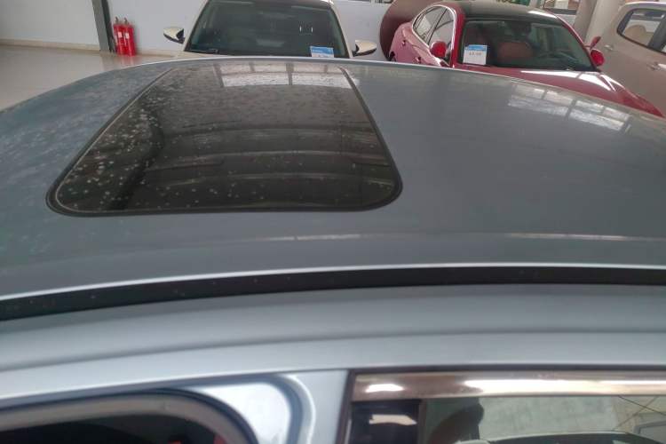 Used  L6 2025 EM-i 140km Starship Edition
