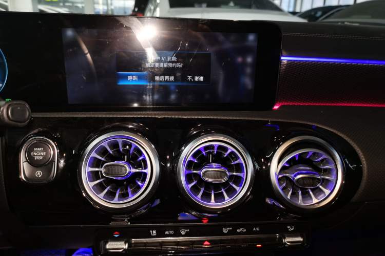 Used Mercedes-Benz A-Class 2022 Revised Version A 200 L Sport Sedan Fashionable Style