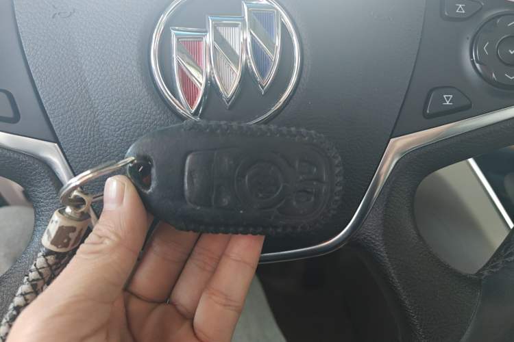 Used Buick GL8 2021 Land Cruiser Executive 652T Premium Model
