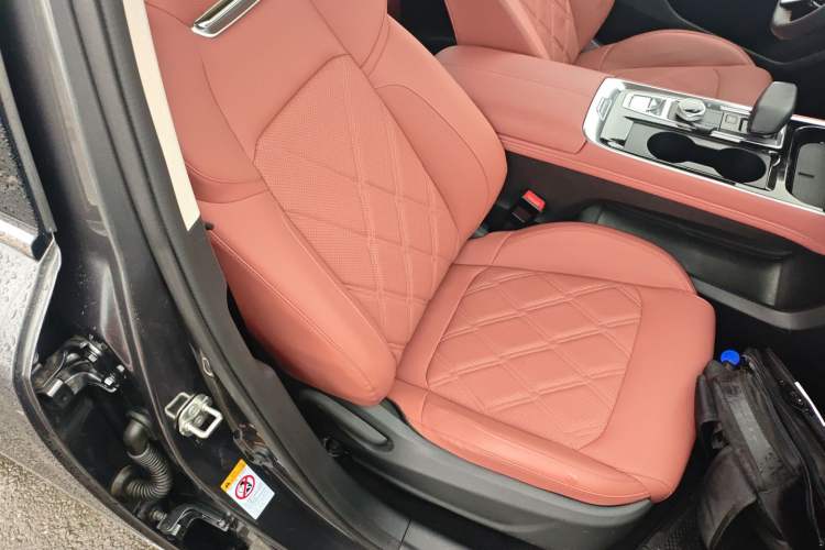 Used Changan CS55PLUS 2025 3rd Generation Blue Whale 1.5T 500Bar Prestige Edition
