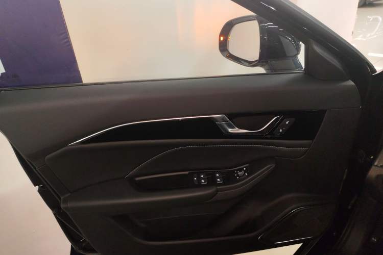 Used Bestune B70 2025 Dragon Edition 1.5T Quality Enjoyment Model
