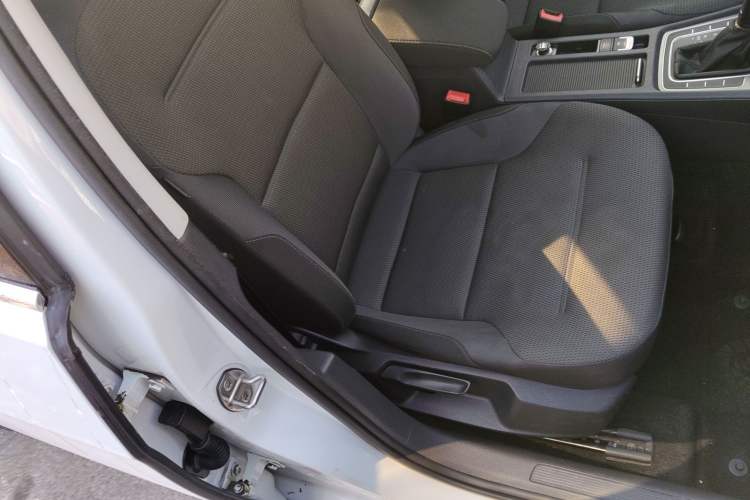 Used Volkswagen Golf 2016 1.6L Automatic Comfort Model
