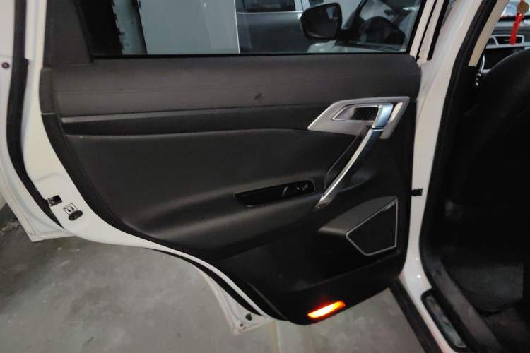 Used Geely Auto Emgrand X7 Sport 2016 1.8TD Automatic ZhiShang Model
