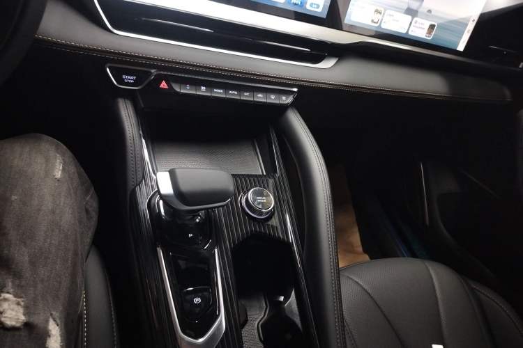 Used Geely Auto Monjaro L 2024 2.0TD DCT EVO Two-Wheel Drive Long-Range Version
