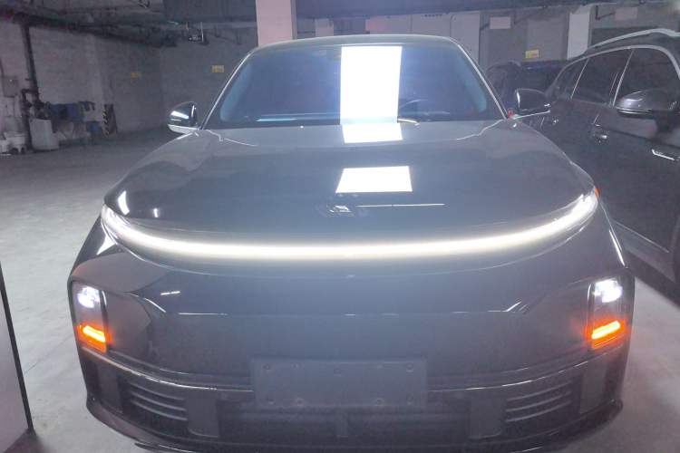 Used Li Auto L7 2024 Pro Model
