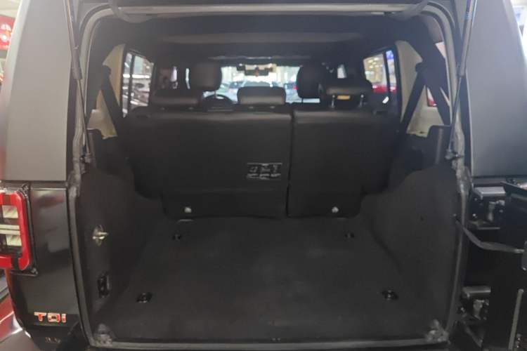 Used BAIC Off-Road BJ40 2021 2.0D Automatic Four-Wheel Drive Blade Hero Edition Pioneer Model