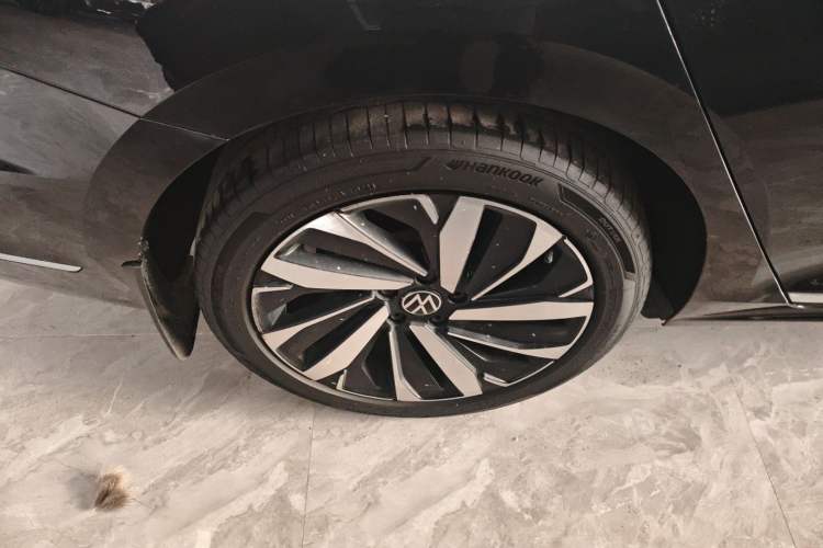 Used Volkswagen Passat 2024 380TSI Dragon Edition
