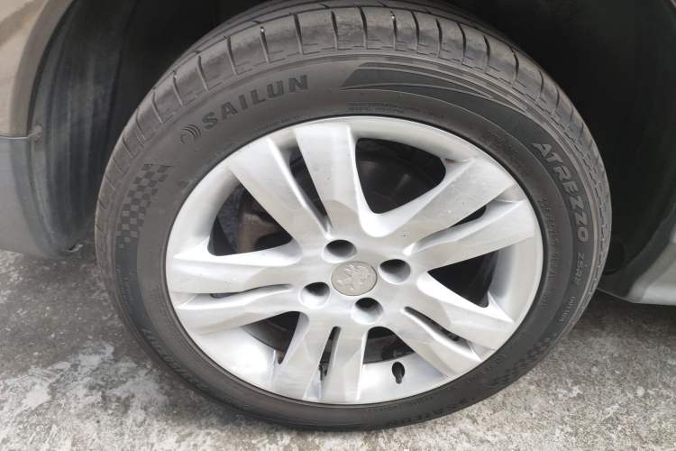 Used Peugeot 3008 2015 2.0L Automatic Classic Edition
