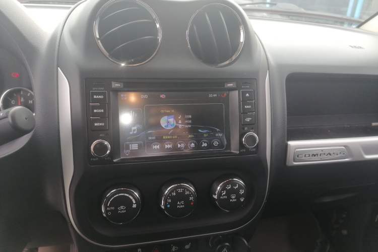 Used  Compass (Import) 2014 Revised Version 2.0L Two-Wheel Drive Elite Edition
