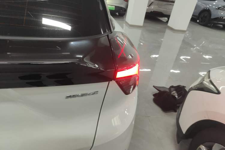 Used MG 4 EV 2023 415 km Range Sea-Faring Champion Edition