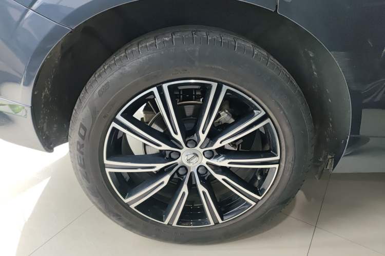 Used Volvo XC60 2021 T5 4x4 Smart Luxury Edition
